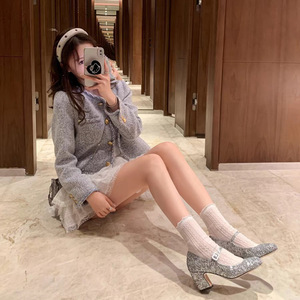 ซับในหนังแกะใหม่หรูหรา <span class=keywords><strong>Miu</strong></span> หัวเลื่อมคอมมิวส้นตึกหัว<span class=keywords><strong>รองเท้า</strong></span>บูท Mary Jane ปั๊มยางแข็งด้านนอกของผู้หญิงตอนเย็น - Product Image 3