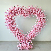 Arche en forme de cœur A-2036 de haute qualité avec fleurs artificielles en soie rose, arche en forme de cœur rouge et blanc avec fleurs pour la décoration d'événements de mariage