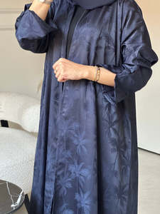 Robe longue modeste Leduo personnalisée à imprimé arbre couleur foncée avec poignets smockés, Abaya pour femme musulmane - Product Image 2