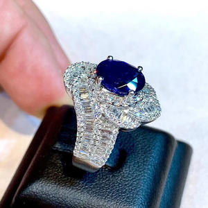 Anello in Oro Bianco con Diamante Taglio Ovale Colore D Naturale Gioiello di Fidanzamento per Donna - Product Image 6