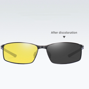 Gafas de Sol Unisex de Moda con Montura Rectangular de Aleación y Bisagras de Resorte, Lentes Fotocromáticas TAC Polarizadas con Protección UV400 y Visión Nocturna para Conducir (Hombres) - Product Image 2