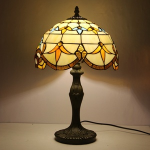 LongHuiJing High Quality Antique Stained Glass Table Lamp Wisteria Desk Lights Baroque Style Glass Lampshade Light - Product Image 3
