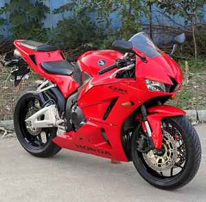 <span class=keywords><strong>Moto</strong></span> sportive à essence <span class=keywords><strong>Honda</strong></span> CBR600F5 pour les passionnés de <span class=keywords><strong>moto</strong></span> - Product Image 1