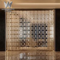 Paravent en verre ondulé personnalisé avec cadre en acier inoxydable 304, séparateur de pièce moderne pour bureau, hôtel, villa, décoration intérieure