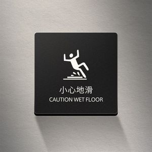 ป้ายเตือนลื่นเมื่อเปียกหรือน้ำแข็งทำออกมาในร่ม/กลางแจ้ง - Product Image 1