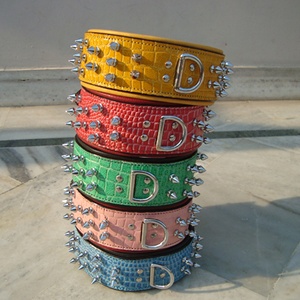 Calidad superior-Collar de cuero para perro con pinchos y cierre de tuerca, diseño de piel de cocodrilo, piel de búfalo indio - Product Image 5