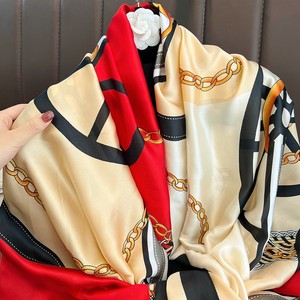 Mới Đến Thổ Cẩm Satin Khăn Lụa Cho Phụ Nữ Mùa Xuân Mùa Thu Thời Trang Khăn Choàng Kích Thước Lớn In Thiết Kế Sử Dụng Lụa Màn Hình In Ấn - Product Image 4