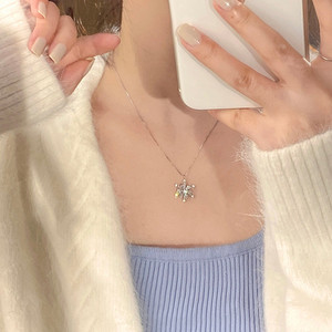 Collier pendentif flocon de neige rotatif, chaîne de clavicule en argent, à porter au quotidien - Product Image 4