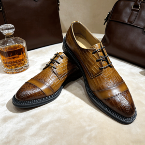 Chaussures Derby italiennes de style vintage premium en cuir verni à semelle épaisse, chaussures habillées formelles pour hommes à bout pointu, chaussures de bureau à bout amande et semelle épaisse - Product Image 2