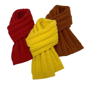 Bufanda de Punto Ecológica y Sostenible, Hecha de RPET Reciclado y Acrílico, Cálida para Invierno, Suave y Lujosa, Unisex, para el Cuello y la Cabeza, Ideal para Viajes - Product Image 6