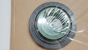 Joint d'étanchéité d'arbre d'entraînement arrière OEM 33107564416 pour BMW G20 - Product Image 1