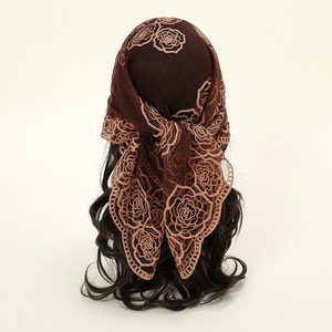 Sciarpa da <span class=keywords><strong>donna</strong></span> con ricamo a fiori grande fascia da 31.5 pollici <span class=keywords><strong>per</strong></span> <span class=keywords><strong>capelli</strong></span> trasparenti <span class=keywords><strong>Bandana</strong></span> <span class=keywords><strong>per</strong></span> donne e ragazze - Product Image 3