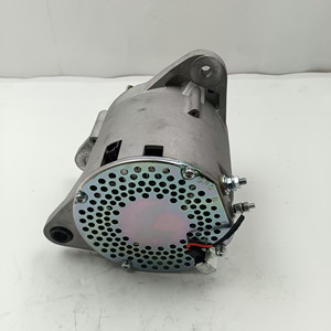 Dcec cumminss ของแท้4BT Dongfeng ชิ้นส่วนเครื่องกำเนิดไฟฟ้ากระแสสลับ4938300 4BT 4938300 4BT - Product Image 3