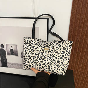 2024 mode imprimé léopard toile femmes sac à bandoulière grande capacité sous les bras sac pour les femmes - Product Image 2