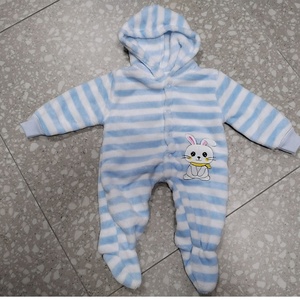 Conjunto de <span class=keywords><strong>Ropa</strong></span> de Dibujos Animados para Bebés Recién Nacidos de 0 a 9 Meses con Manoplas Plegables y Calcetines, <span class=keywords><strong>Ropa</strong></span> de Invierno de Forro Polar con Capucha para Niñas y Niños - Product Image 5