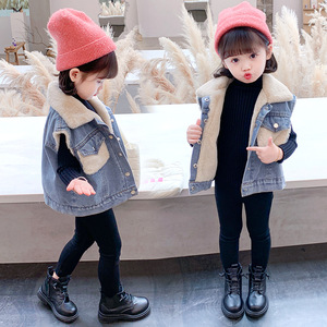 Großhandel Baby Mädchen Knopf Warm Casual Coat Kinder Plus Samt Winter Weste Verdicken Mädchen Denim Weste Pelz Mädchen Jacke