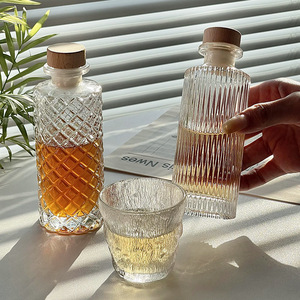 Bouteille cylindrique en verre givré de luxe personnalisée, gravure à l'acide, bouchon en liège pour vin de fruits, liqueur, <span class=keywords><strong>gin</strong></span>, tequila, brandy 150ml/200ml - Product Image 6