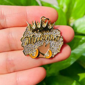 Pendentif Couronne Femme Noire Reine de la Mélanine Luxe Bling Écologique pour Chaussure Sabot Crocodile Bijoux Breloques Diamant Mexicain Personnalisées - Product Image 3