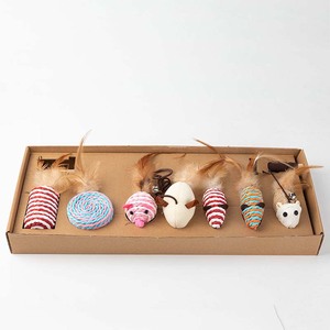 Peces pequeños Varilla de madera Gato Teaser Recarga Stick <span class=keywords><strong>Cat</strong></span> Toys Teaser Mouse 7 Pcs un conjunto - Product Image 1