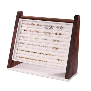Ensemble de présentoirs à bijoux en bois de noyer massif de qualité supérieure, 33 styles modulaires, accessoires de boutique en microfibre beige, buste pour colliers, plateau pour bagues - Product Image 4