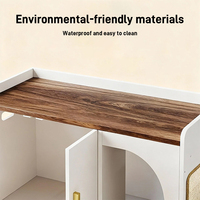 Meuble moderne en bois pour animaux de compagnie, avec bac à litière dissimulé, fonction table et table de chevet, et griffoir intégré, empilable