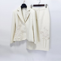Setelan Blazer Rok Bordir Bunga 3D Warna Ivory Wanita 2026 Musim Gugur Terbaru Dua Potong Slim Fit Pakaian Formal