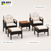 Ensemble de 5 chaises et ottomanes en osier avec table d'appoint à coussin capitonné