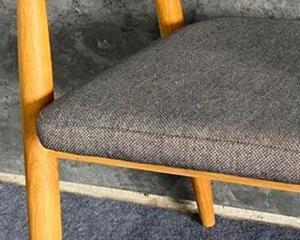 Silla de comedor de caoba con respaldo curvo moderno personalizado de Vietnam, silla de brazo de comedor ecológica, duradera, portátil, cómoda, para Hotel - Product Image 2