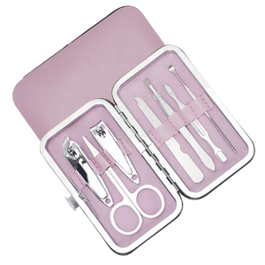 Kit de manicura y pedicura de acero inoxidable de 6 piezas con estuche - Product Image 1