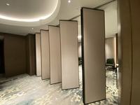 Cloison mobile insonorisée pour hôtels et écoles, cadre en aluminium de 85 mm d'épaisseur, design moderne, pliable, absorption acoustique très efficace