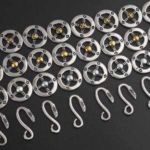 Collar de Acero Inoxidable con Cruz, Accesorio con Disco en Forma de Cruz y Cadena de Acero de Titanio con Gancho de Águila, Cadena Tai-go - Product Image 1