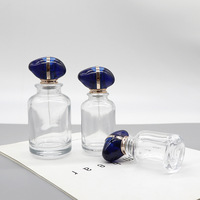 Vente en gros de flacons de parfum en verre en forme de fleur personnalisés de 30 ml, 50 ml, 100 ml, avec pulvérisateur à pompe, impression sérigraphique, différents types de bouchons, emballage en boîte