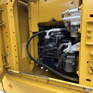 Excavadora de orugas Komatsu PC130-8mo usada, 13 toneladas, capacidad de cazo de 0.53m, ¡Gran oferta a bajo precio! Motor, PLC y transmisión originales. - Product Image 5