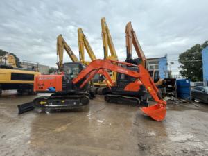 Mini-excavatrice sur chenilles Hitachi d'occasion de qualité supérieure, modèle 2023, système hydraulique prêt à l'emploi, moteur Yanmar, engrenages et roulements. - Product Image 3