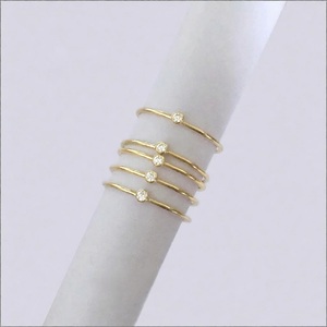 Anillos solitarios delicados de circonita de 2 mm con relleno de oro de 14k estilo americano para mujer - Product Image 5