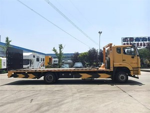 Camion de dépannage automatique Howo 4x2 à <span class=keywords><strong>plateau</strong></span> plat, excellent rapport qualité-prix, remorques de dépannage économiques à vendre - Product Image 4