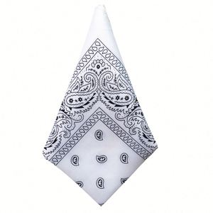 Bandana personnalisée, parfaite pour l'expression de votre style personnel, idéale pour les cadeaux, les événements et les promotions, légère et confortable à porter - Product Image 6