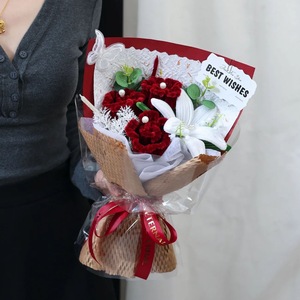 Ramo de <span class=keywords><strong>Tulipanes</strong></span> y Rosas de Ganchillo Hechos a Mano, Flores Artificiales, Regalo para el Día de la Madre, San Valentín, Graduación - Product Image 2