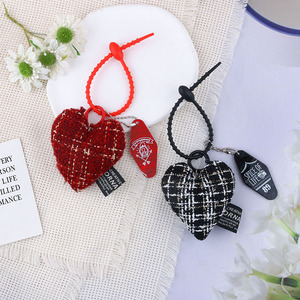 สร้างสรรค์ผ้าลายสก๊อตหัวใจใหญ่อะคริลิคซิลิโคนสายคล้องอเนกประสงค์กระเป๋าพวงกุญแจรถกระเป๋าเคสจี้โทรศัพท์ - Product Image 2