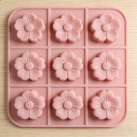 Moule à pudding en silicone en forme de fleur à 9 cavités, idéal pour les pâtisseries et les cuisines professionnelles - Vente en gros