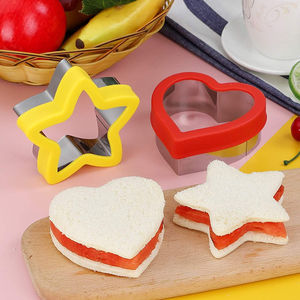 Cortador de galletas de acero inoxidable para niños, conjunto de sandwichera con forma de corazón y estrella, ratón, dinosaurio, cortador de galletas de grado alimenticio - Product Image 4