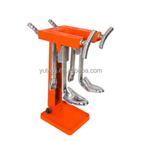Une paire d'expander et d'outils de réparation de chaussures Yutai pour bottes et chaussures