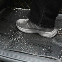 Auto-Teppichschutzfolie Selbstklebend Weiche Transparente PE-Blasformabdeckung für Individuelle Automatten