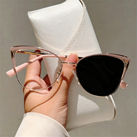 Lunettes de soleil photochromiques œil-de-chat surdimensionnées pour femmes, à changement de couleur, anti-lumière bleue, en métal, style optique, très tendance