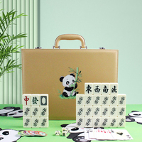 Ensemble de Mahjong miniature en acrylique de luxe personnalisé avec un design en bambou de dessin animé panda, boîte cadeau beige pour 4 joueurs, soirée de jeu en famille