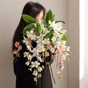 Fleurs artificielles de jasmin en soie, arrangement floral mixte pour la décoration de la maison et les accessoires de mariage - Product Image 1