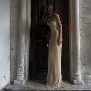 Trägerlose Braut-Abendkleider Plissierte Satin-Partykleider Ballkleider - Product Image 4