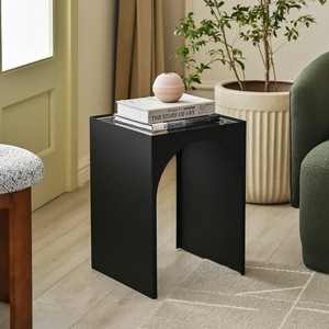 Table d'appoint géométrique minimaliste moderne en métal, petite table basse pour salon, accessoire de mobilier domestique populaire - Product Image 2
