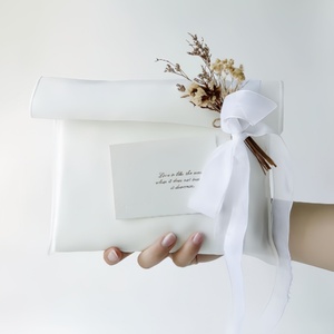 En gros, Sacs enveloppe en organza de soie écologiques et durables pour le rangement de vêtements et foulards, en fil mat, 7 pouces, personnalisables - Product Image 2