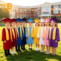 Ensemble de tenue de remise de diplôme personnalisé pour enfants avec toge, toque et pompon en polyester unisexe, étole dorée, logos brodés et imprimés